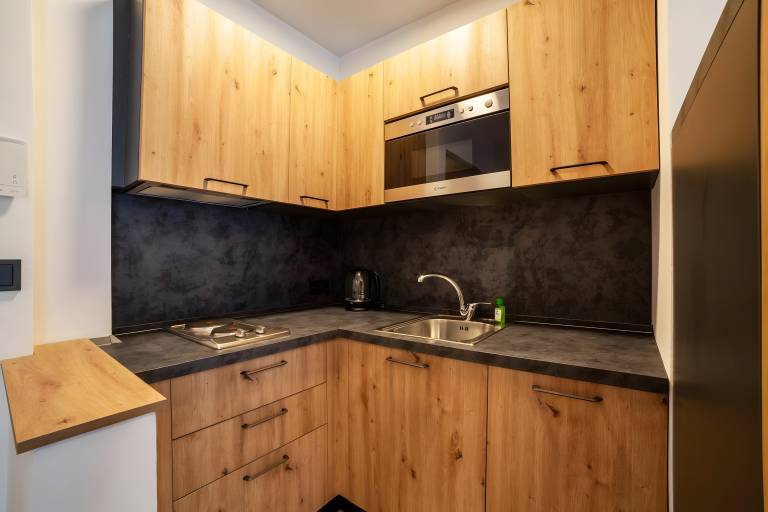 Charming apartment with fast internet, terrace & yard | Mountain view | Pets are welcome — photo 4