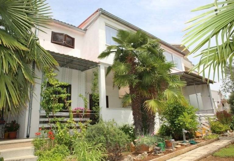 Wonderful rental apartment with garden, grill & patio | Close to the beach | Dogs allowed — photo 4