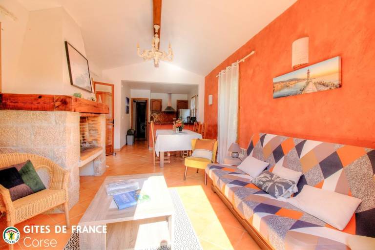 Charming gite with patio, barbeque & garden | Mountain view | Pets allowed — photo 5