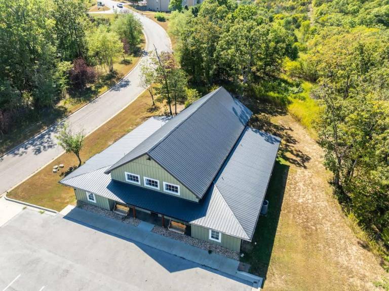 8-Bedroom Branson Retreat- Hot Tub Porch Swings — photo 2