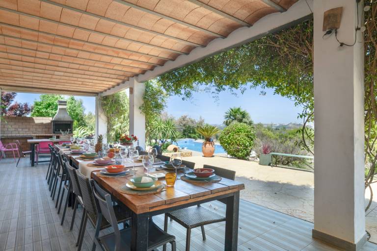 Family-oriented pleasant vacation home with BBQ, garden & private pool | City view | Pets are welcome — photo 3