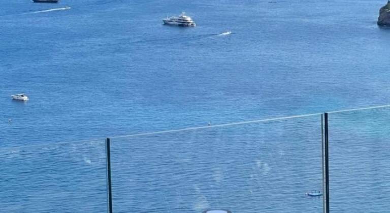 Top Location- Panoramic Villa with Montecarlo Views and Pool — photo 3