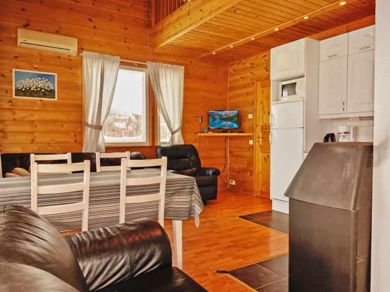 Pleasant vacation home with sauna | Pet-friendly — photo 2