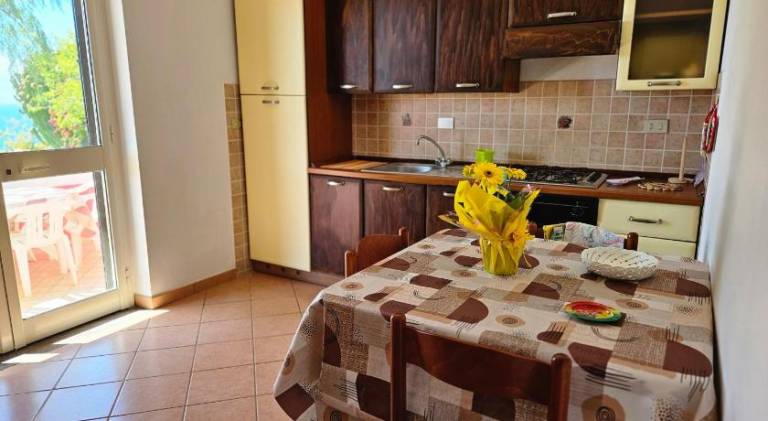 Holiday apartment with patio, yard & barbecue | Dogs allowed — photo 3