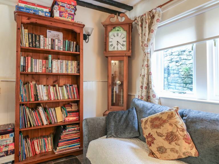 Child-friendly pleasant cottage with yard | Dogs allowed — photo 3