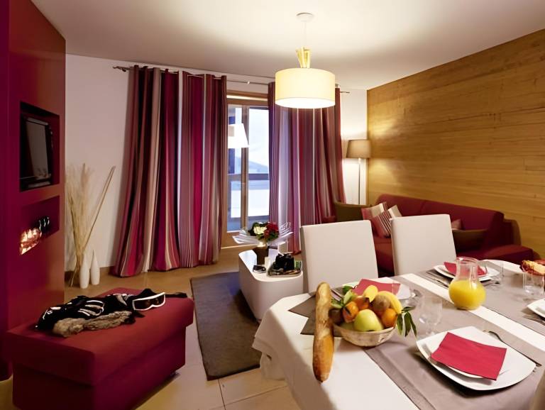 Family-oriented nice serviced apartment with pool | Next to the ski | Dogs allowed — photo 5