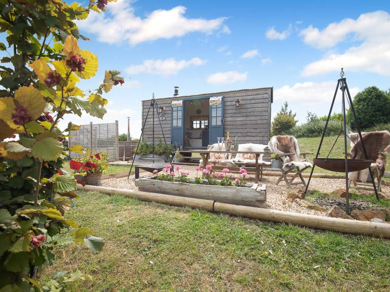 Lillie s Shepherd Hut UK50230