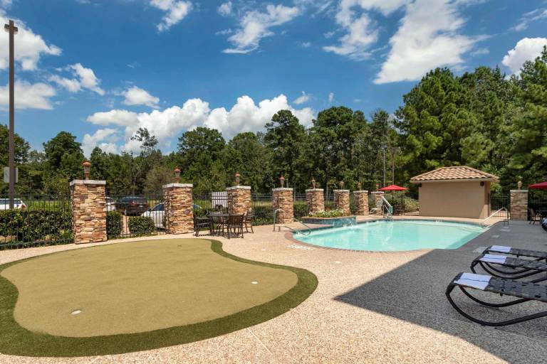 Best Western Plus Crown Colony Inn & Suites — photo 4