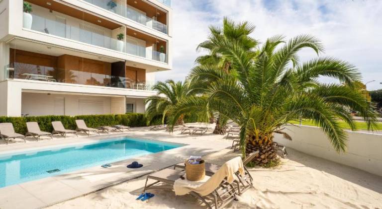 Sun Beach Residence con Piscina - Piazza Brescia - Adria Holiday Jesolo - FAMILY APARTMENTS — photo 4