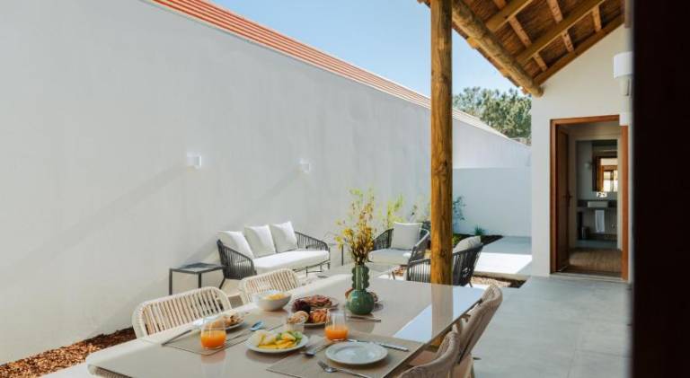 Villa with private pool, yard & terrace — photo 5