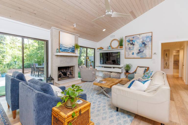 6 Pine Court: Modern Sea Pines Home, Community Pool, Tennis, Free Bikes — photo 2