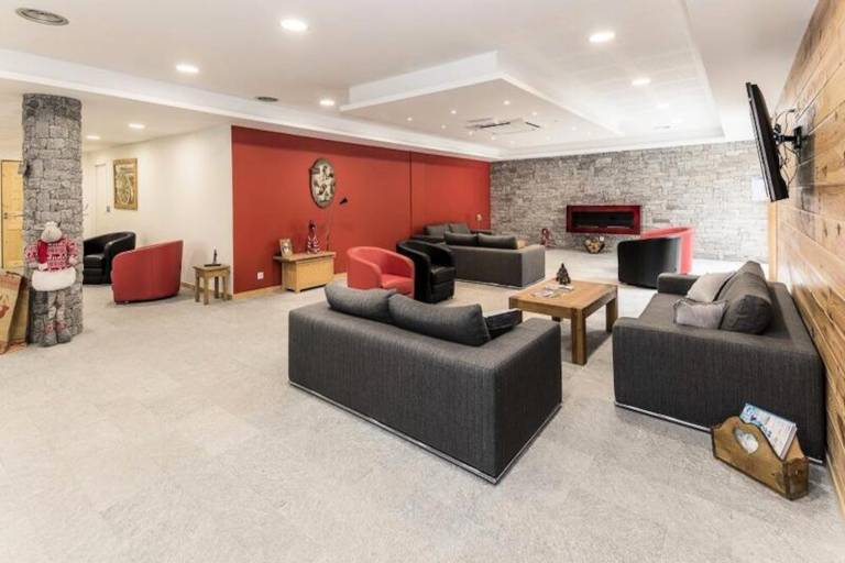 Wonderful rental apartment with pool | Next to the ski | Pets are welcome — photo 5