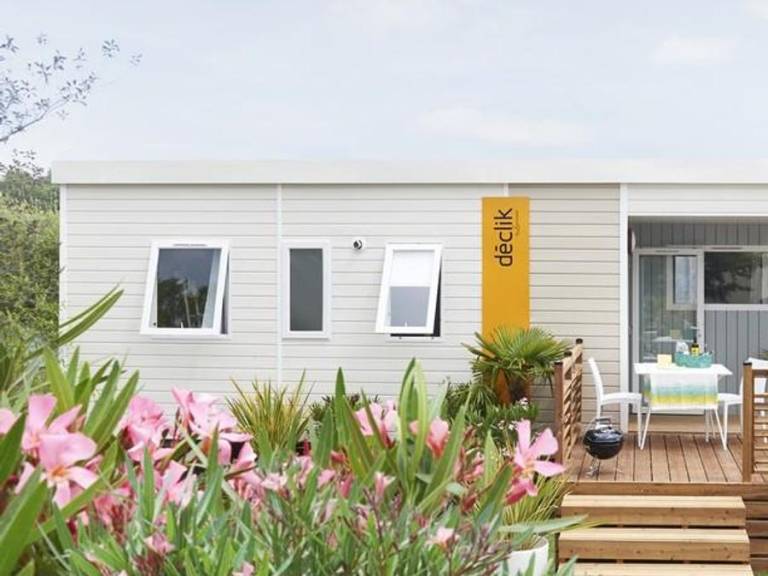 Mobile home with patio & pool | Dogs allowed — photo 5