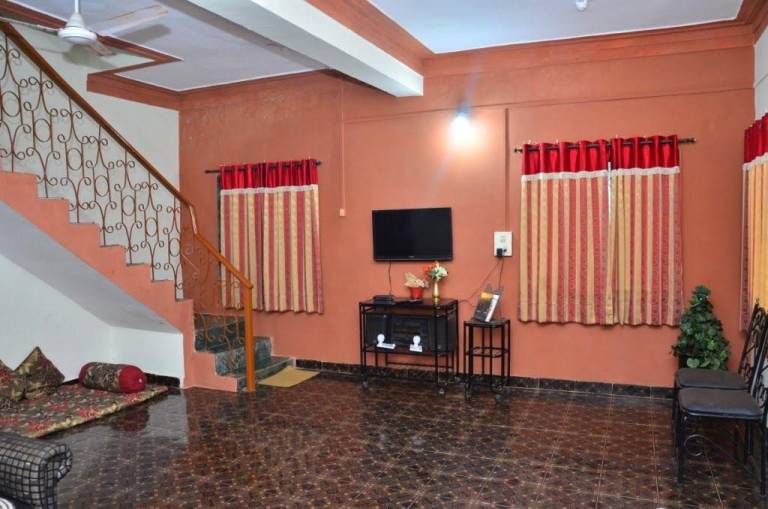 Wonderful villa with yard | Pets allowed — photo 3