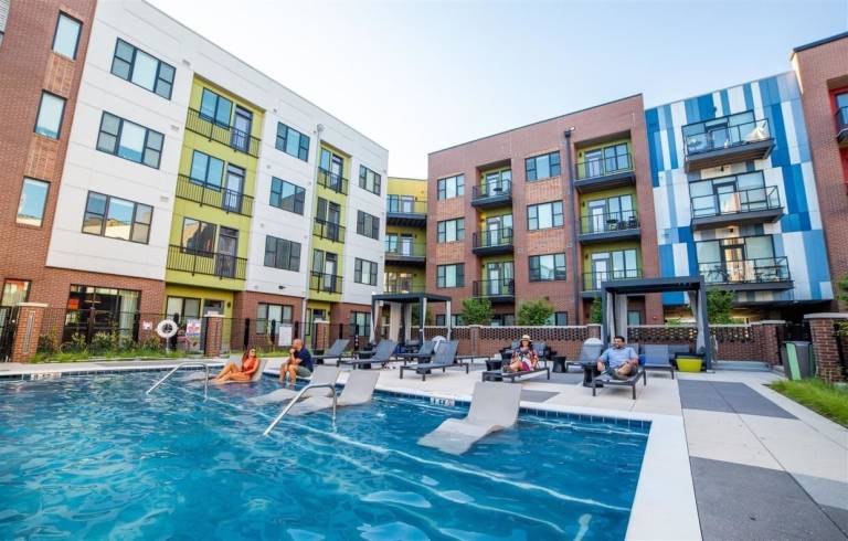 Apartment Mile Square