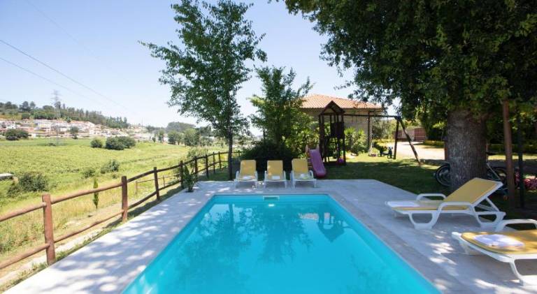 House with private pool, hot tub & yard — photo 4