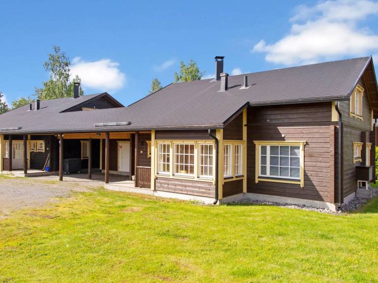 Vacation home with patio | Nature view — photo 2