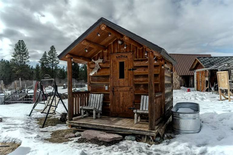 mit Hund in Ovando, Montana für max. 2 Personen mit Hund in Ovando, Montana für max. 2 Personen