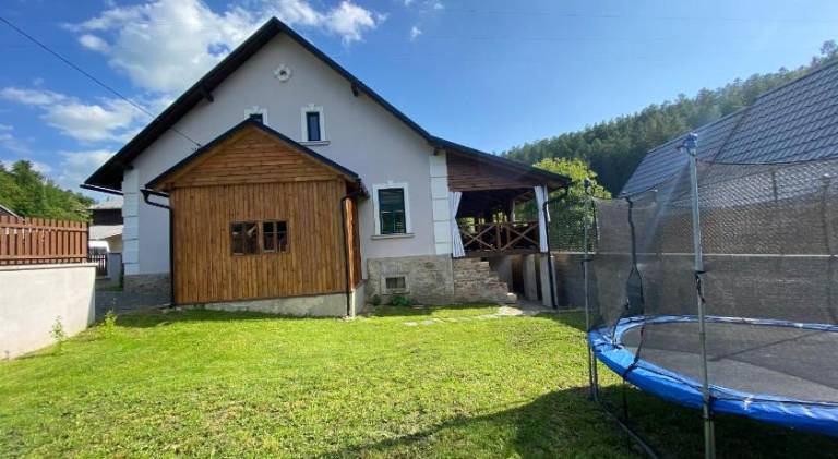House with hot tub in Olomouc