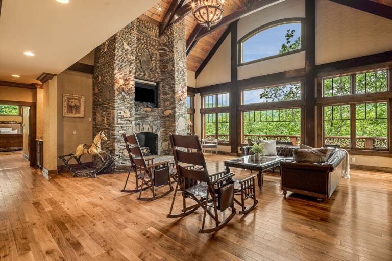 6,400SF Mtn Home, Views, Pool Table, Outdoor Fireplace, Near Downtown Boone, Pet Friendly — photo 2