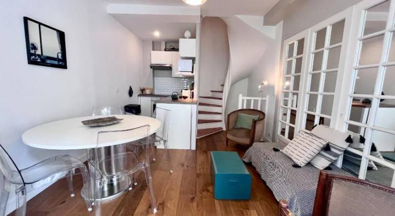 House with patio | Pets allowed — photo 2