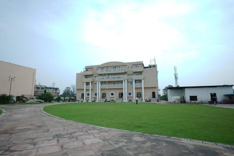 Palak Palace Hotels & Resort