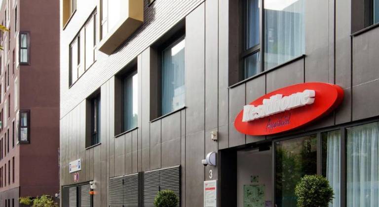 Serviced apartment with garden | Pet-friendly in Gennevilliers