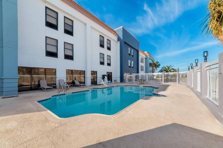 Comfort Inn & Suites Portland Corpus Christi — photo 2