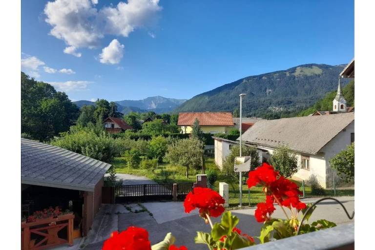 Apartma  Poljšica pri Podnartu