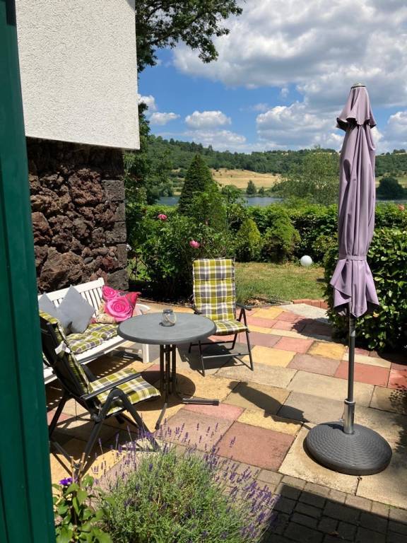 Haus Marianne am Maar Ferienwohnungen — photo 2