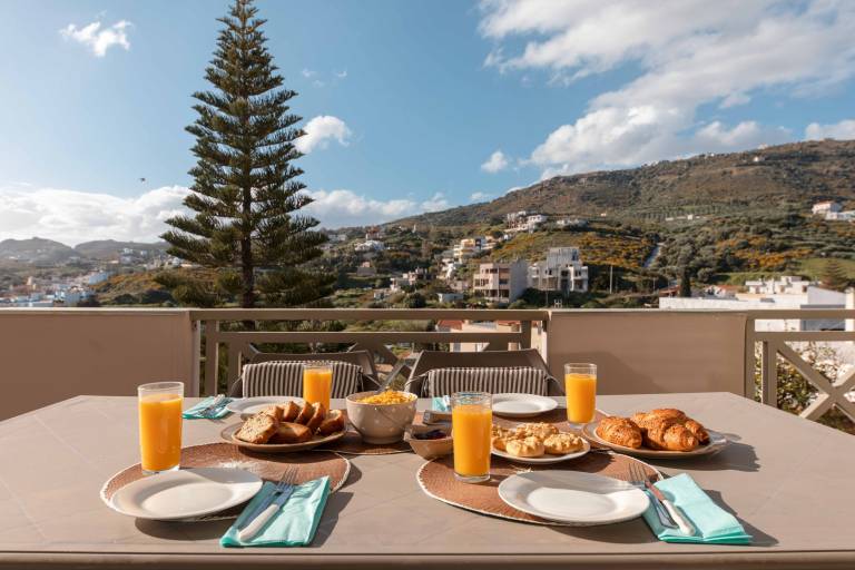 Rental apartment with garden, fast internet & terrace | Beach view | Perfect for remote work — photo 2