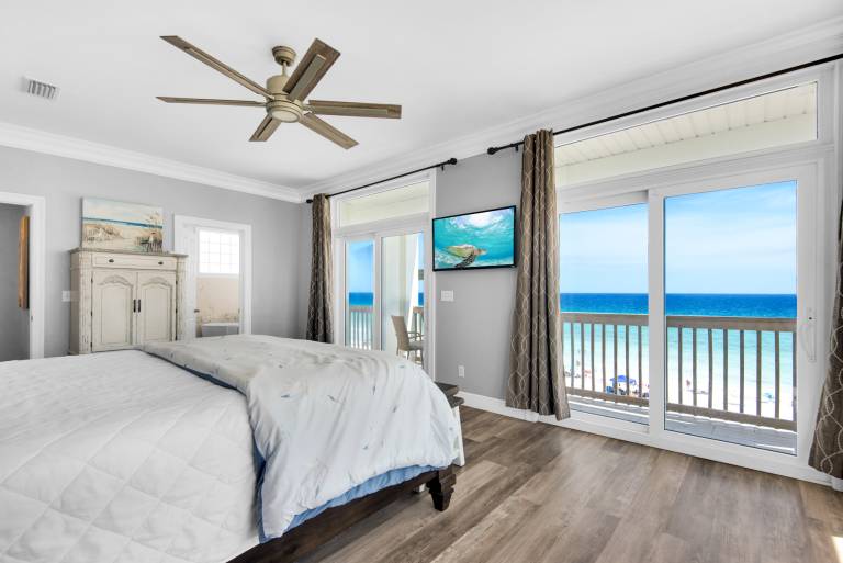 NEW Land of Ahhhs Beachfront Luxury Beach Service Inc Bikes & FREE Golf — photo 3