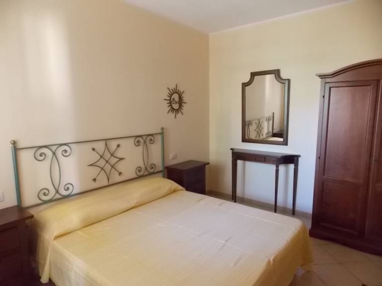 Apartment with 2 rooms for 5 persons — photo 2
