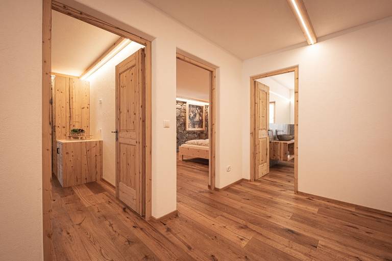 Holiday Apartment "Kofler Zw Den Wänden Apt Zirm" with Mountain View, Shared Garden & Wi-Fi — photo 4