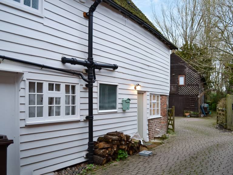 Children-friendly cottage with grill & yard | Pets allowed — photo 5