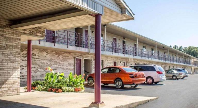 Econo Lodge Elkhart North — photo 4