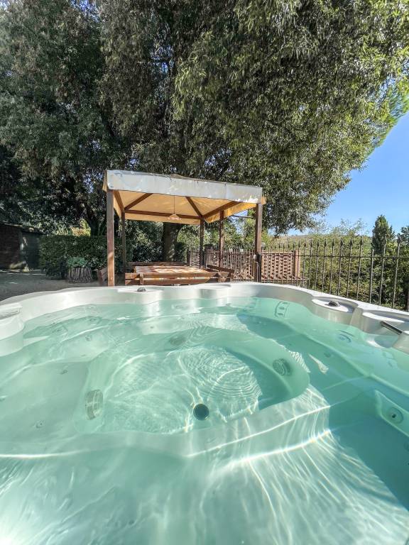 House with jacuzzi, BBQ & patio | Mountain view — photo 4