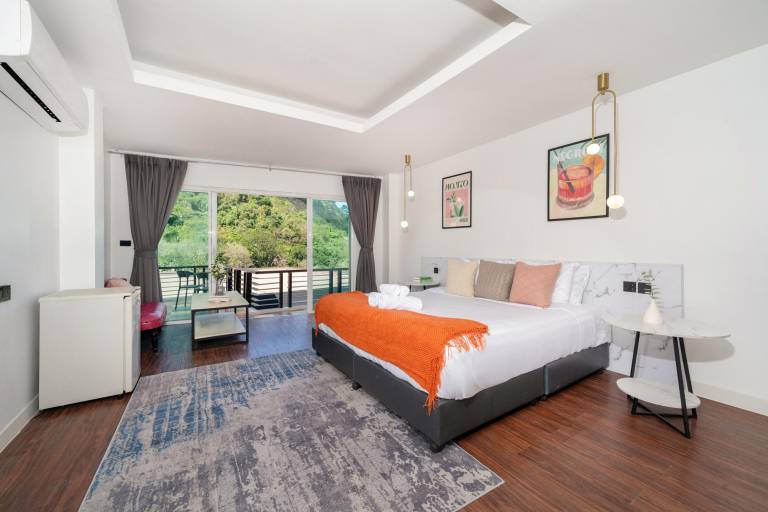 Patong Cliff Pool villa 12 Rooms /Phuket/sleep 26 — photo 2