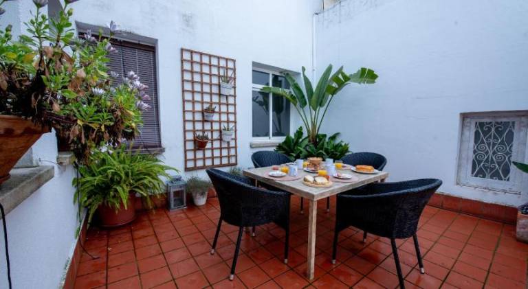 Lovely apartment with patio | Pet-friendly — photo 5
