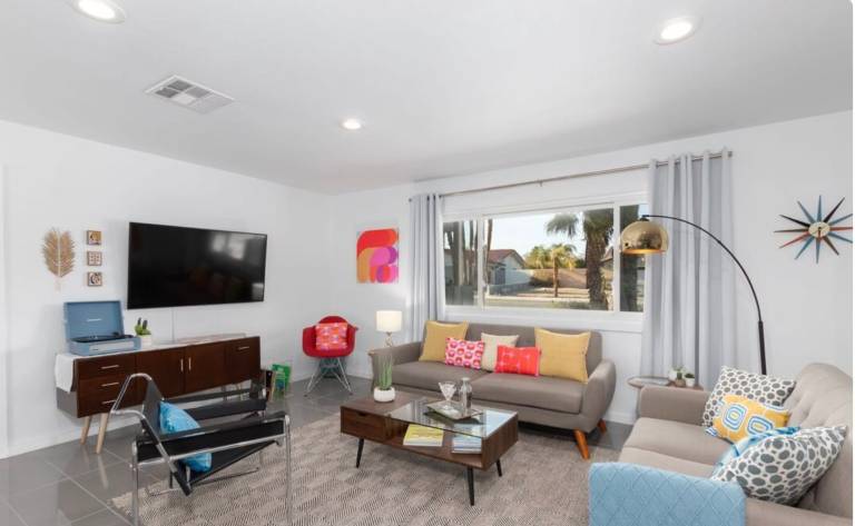 Child-friendly beautiful house with barbecue, garden & fast internet | Mountain view | Dogs allowed — photo 2