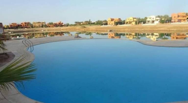 Apartment with pool — photo 3