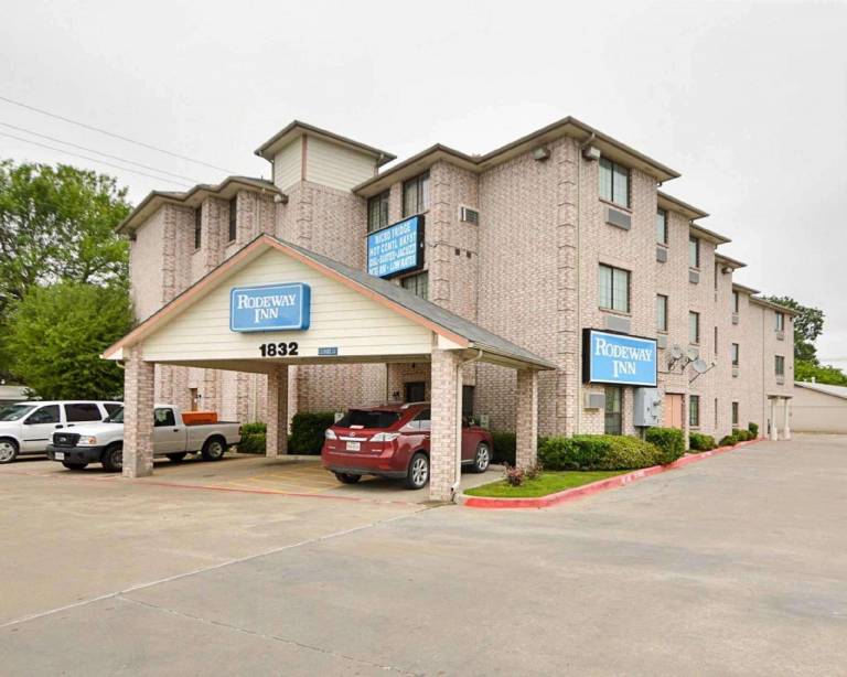 Rodeway Inn Carrollton I-35E in Carrollton, TX