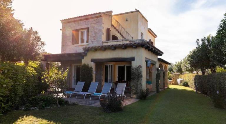 Villa with pool | Pet-friendly — photo 4