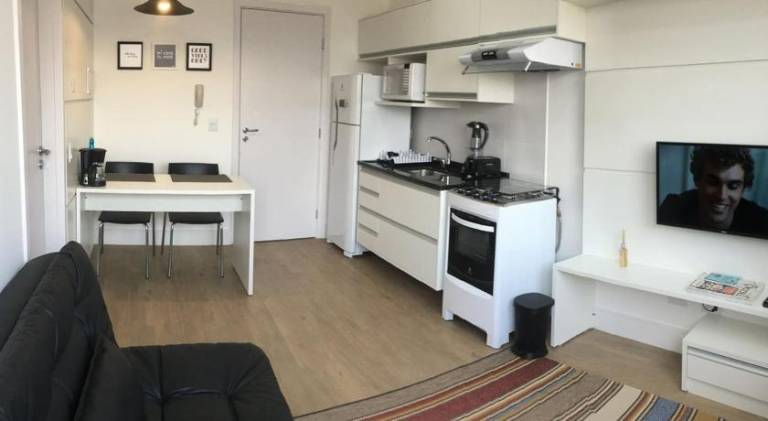 609-Apartamento Encantador, com 1 vaga de GARAGEM, Todo Mobiliado e Decorado, Edificio com Academia, in Curitiba