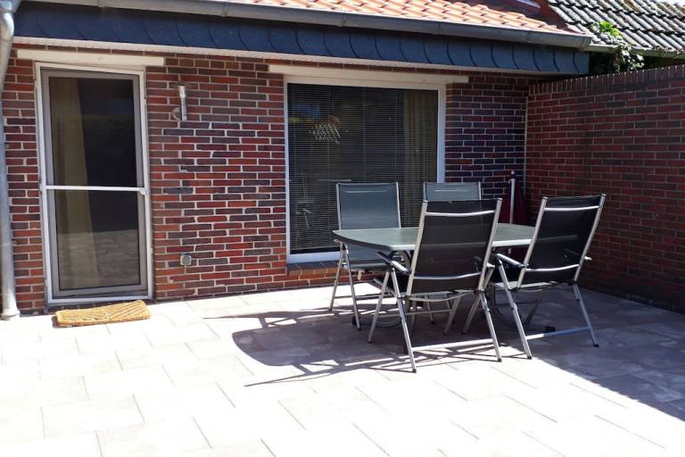Vacation home with yard & patio — photo 4