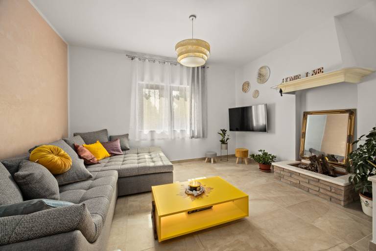 Fully equipped house with pool, BBQ & patio | Dogs allowed — photo 2