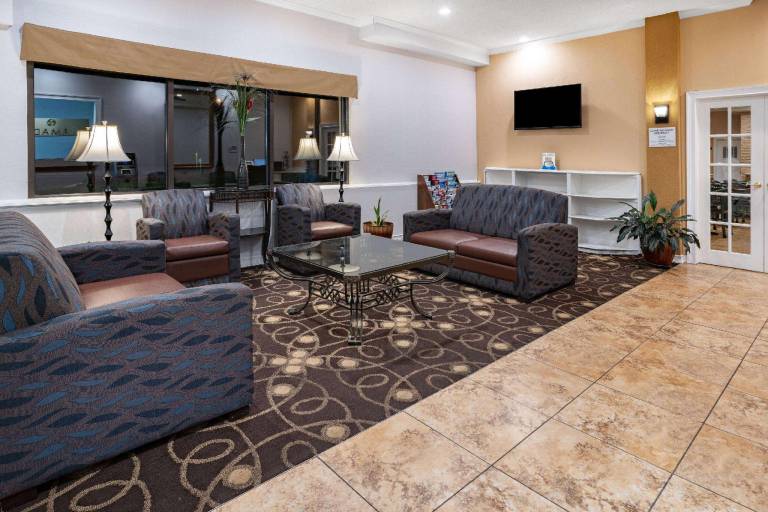 Ramada by Wyndham West Atlantic City — photo 3