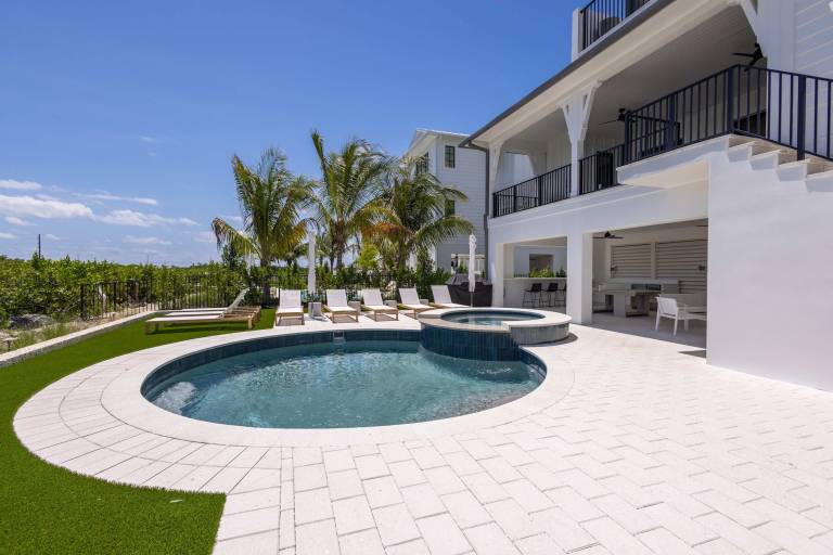 Parking Pool Dock - Starboard House — photo 2