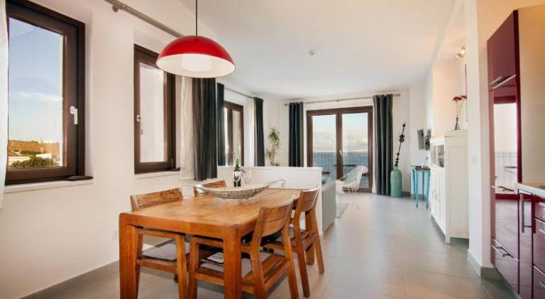 Family-friendly rental apartment with sauna, terrace & pool | Pets allowed — photo 3