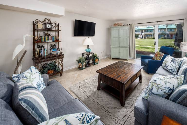 109B - 1BR/1 Bath at Seaspray Condos on Okaloosa Island, Fort Walton Beach, Fl — photo 2